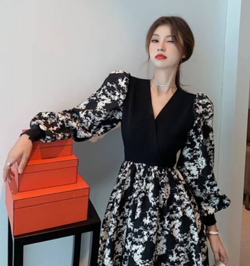 ワンピース ロング ロング丈 長袖 Vネック かわいい 大人可愛い きれいめ 大人 おしゃれ お洒落 大人可愛い 大人女子 こなれ感 春 秋 20代 30代 レディース 女性用 デート お出かけ