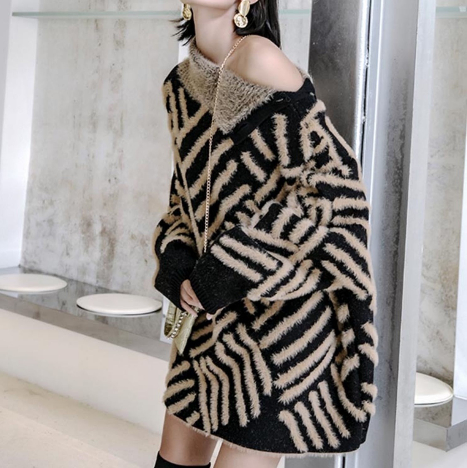 ミンク 豹柄調 ニットワンピ レディース ワンピース ミニ 長袖 ボリューム袖 タートルネック クルーネック ワイド ふわふわ 大人可愛い こなれ感 ラフ クール 主役級 存在感 とろみ感 ベルト付