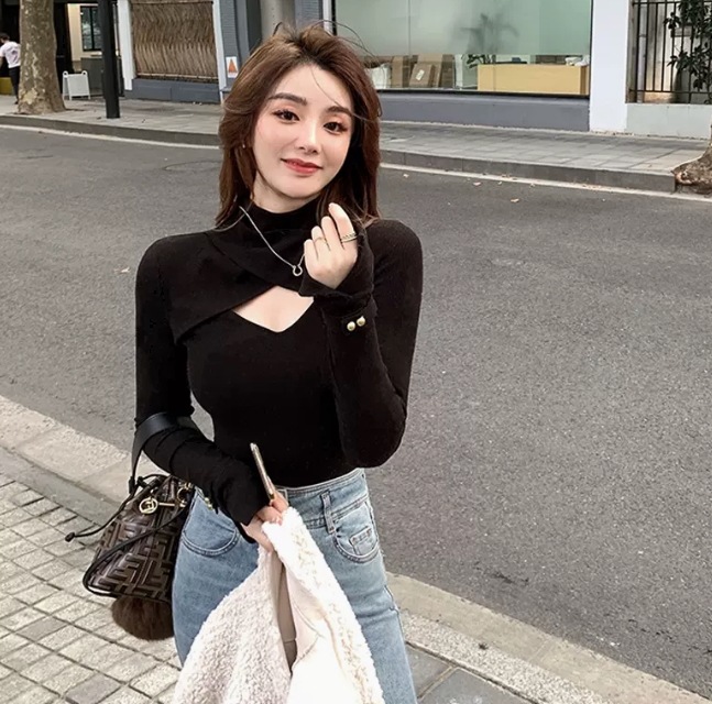 トップス シャツ セーター 袖あり 長袖 ストレート スマート かわいい 大人可愛い カジュアル おしゃれ 大人女子 こなれ感 抜け感 存在感 個性的 セクシー 無地 春 10代 20代 30代