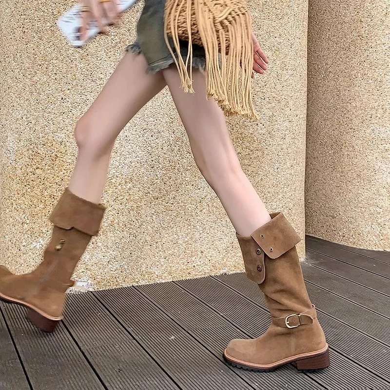 ブーツ ロングブーツが復活！厚底サンダルブーツマーディンブーツ話題！トングサンダル美脚ヒールサンダル2023韓国ファッション秋冬はスタッズブーツの中にカウボーイブーツのブーツを2