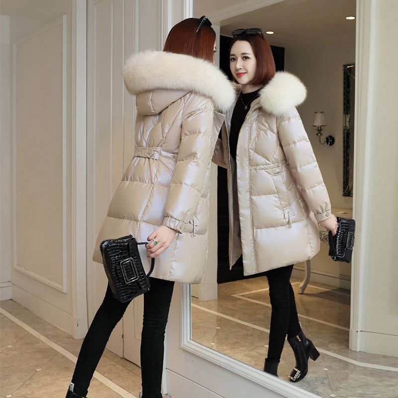 ヨーロッパ雑貨 2026 ファッショナブルなスリムフィット光沢のある無洗浄ダウン綿コート女性用ミッドレングス肥厚小趙志正