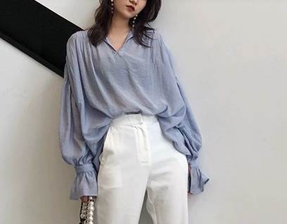 レディース トップス シャツ プルオーバー 長袖 ボリューム袖 パフスリーブ Vネック 襟付き 角襟 大人可愛い きれいめ シンプル カジュアル おしゃれ かっこいい こなれ感 ラフ ルーズ 個性的