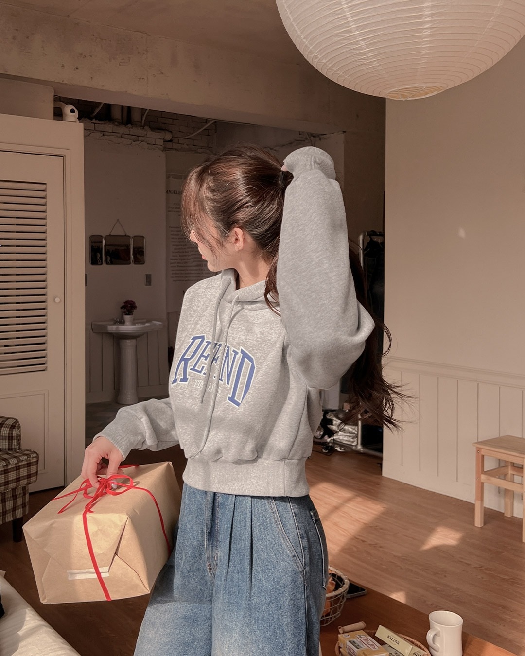 裏起毛レタリング入りクロップド丈フード韓国ファッション レディース