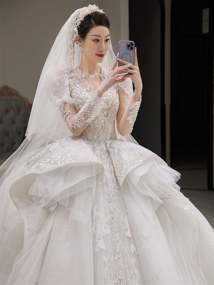 ライトウェディングドレス2024ブライダルメインヤーンハイエンドテクスチャ宮殿スタイル重工業トレーリング長袖冬