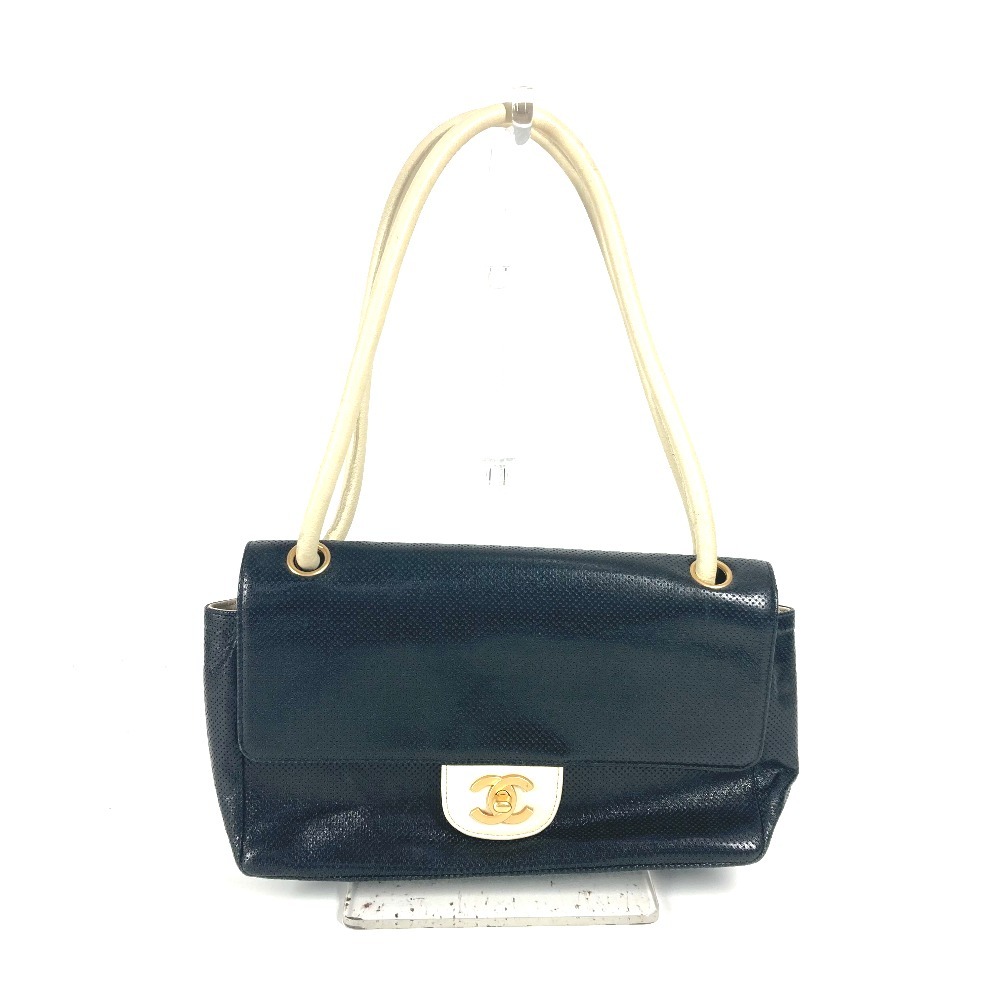 ショルダーバッグ CC ココマーク バイカラー パンチング カバン フラップ 肩掛け レザー ブラック