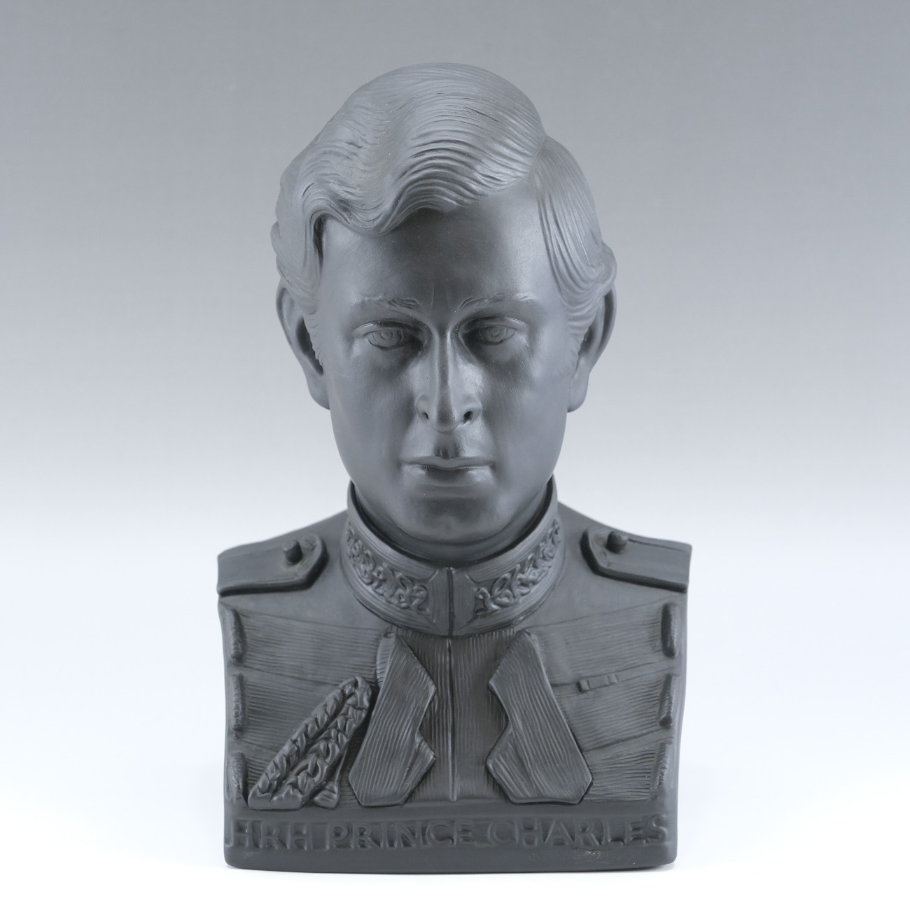 ブラック バサルト BUST OF PRINCE CHARLES(チャールズ皇太子) 置物 オブジェ _ 中古品 A+ランク
