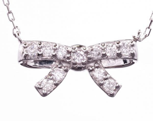 憧れの最高級天然 ダイヤモンド ネックレス 華奢 リボン 結び プラチナ 国内生産品 ダイヤ使用