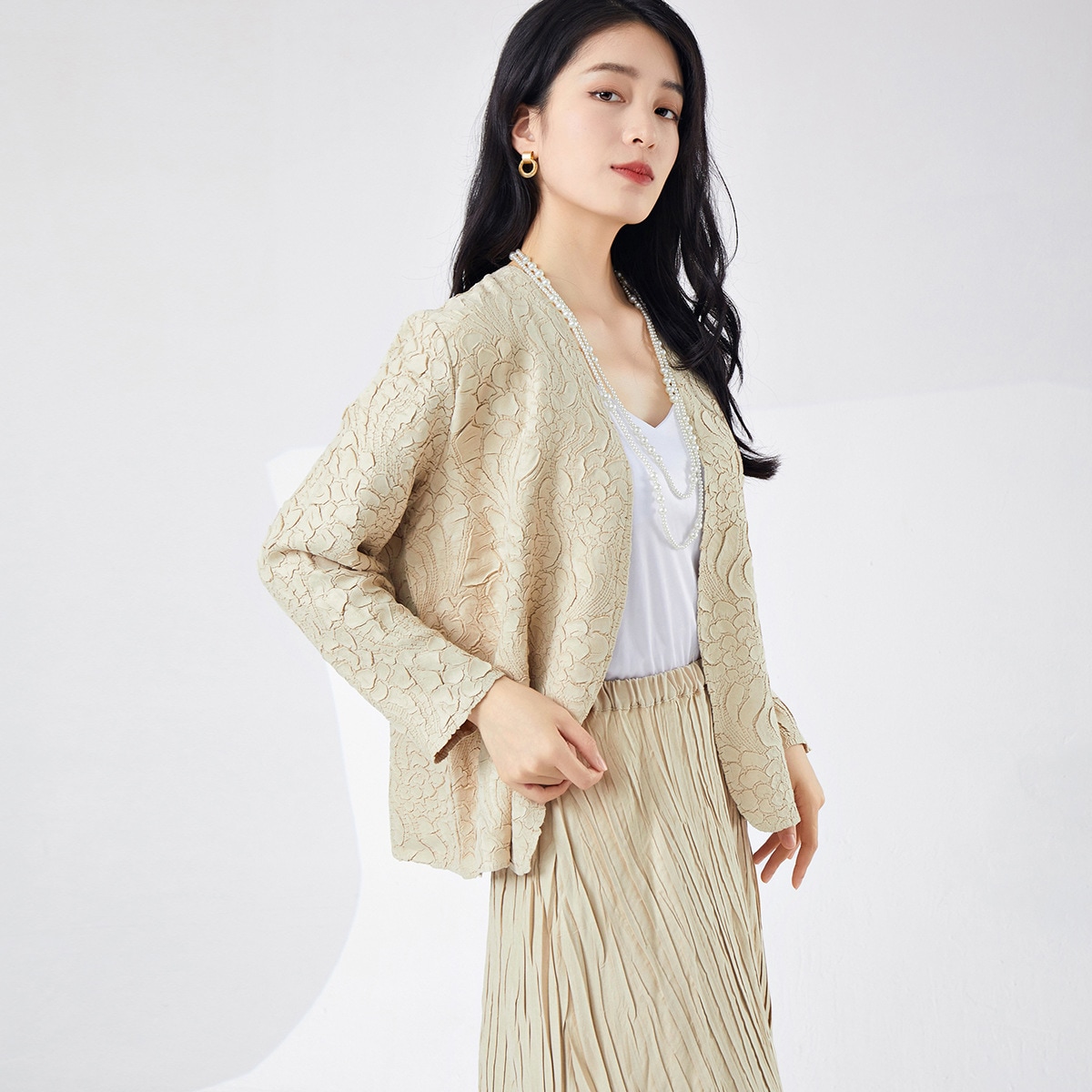 コート秋の女性の高級重工刺繍のゆったりした雰囲気に長袖のカーディガンの上着の洋風 4,557円