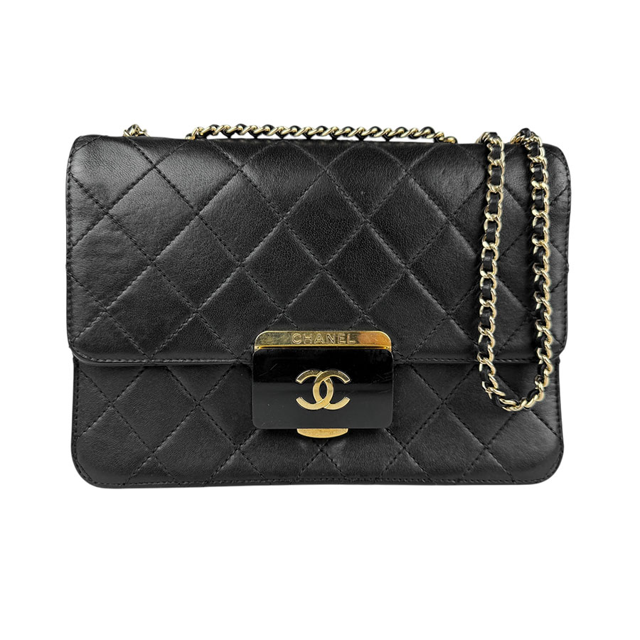 シャネル CHANEL ショルダーバッグ レザー ブラック ゴールド レディース z4416