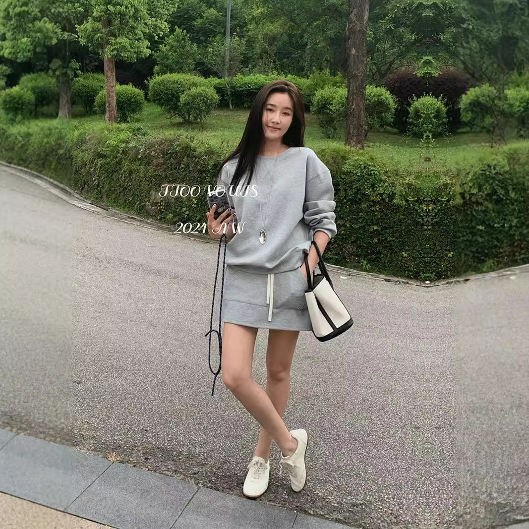 Tt 秋 2455 ツーピーススイートプレミアムラウンドネックスポーツショートスカートルーズカジュアル長袖トレーナーレディース
