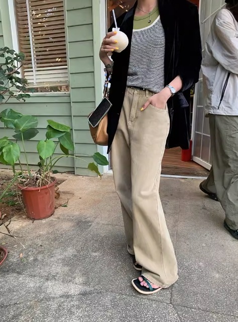 レディース パンツ ボトムス パンツワンピ デニムパンツ ロング ハイウエスト デニム 大人可愛い シンプル カジュアル おしゃれ かっこいい こなれ感 ボーイッシュ 無地 春 秋 お出かけ リゾート