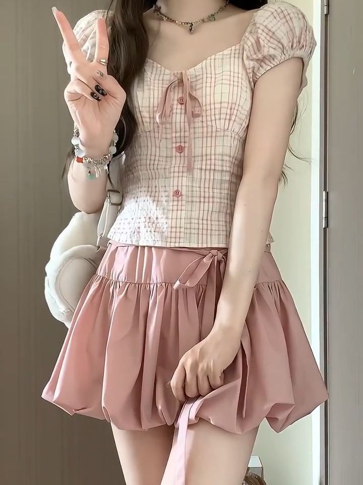 韓国スーツ ジャージ セットアップ スウェット バブルスリーブトップス セットアップ 夏 ウエストスリムリボンフラワーポッド半身スカート 韓国 デザイン セットアップ