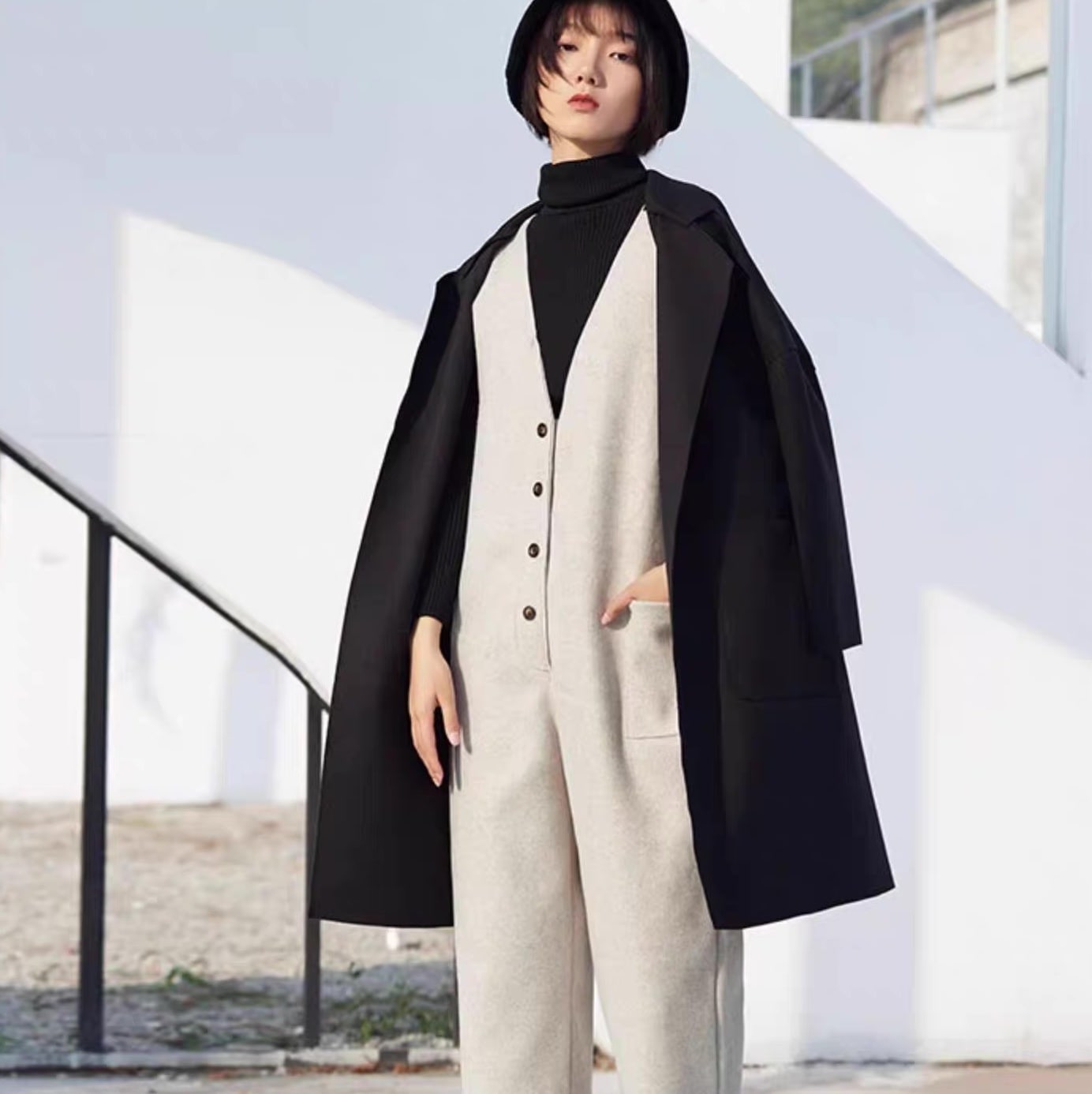 レディース サロペット アンクル丈 袖なし ノースリーブ Vネック ストレート ボタン ツイード 大人可愛い シンプル 上品 おしゃれ かっこいい レトロ こなれ感 ラフ メンズライク マニッシュ