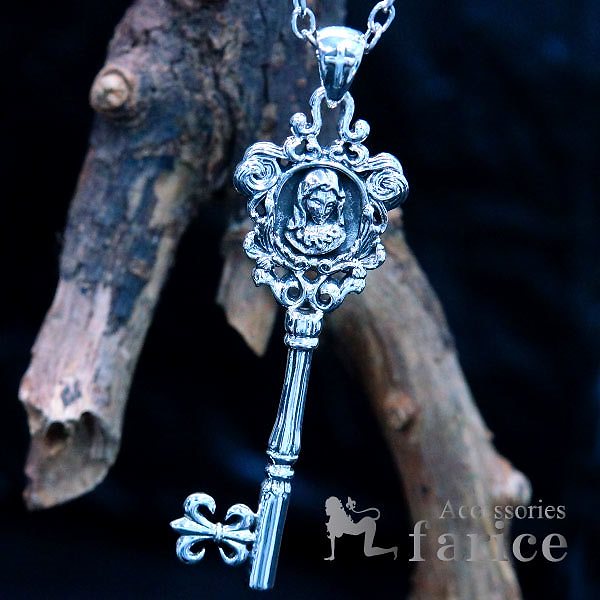 シルバーアクセサリー キー 鍵 マリア 聖母 ユリ 百合 花 フラワー 紋章 クロス 十字架 メンズ レディース ペンダント ネックレス