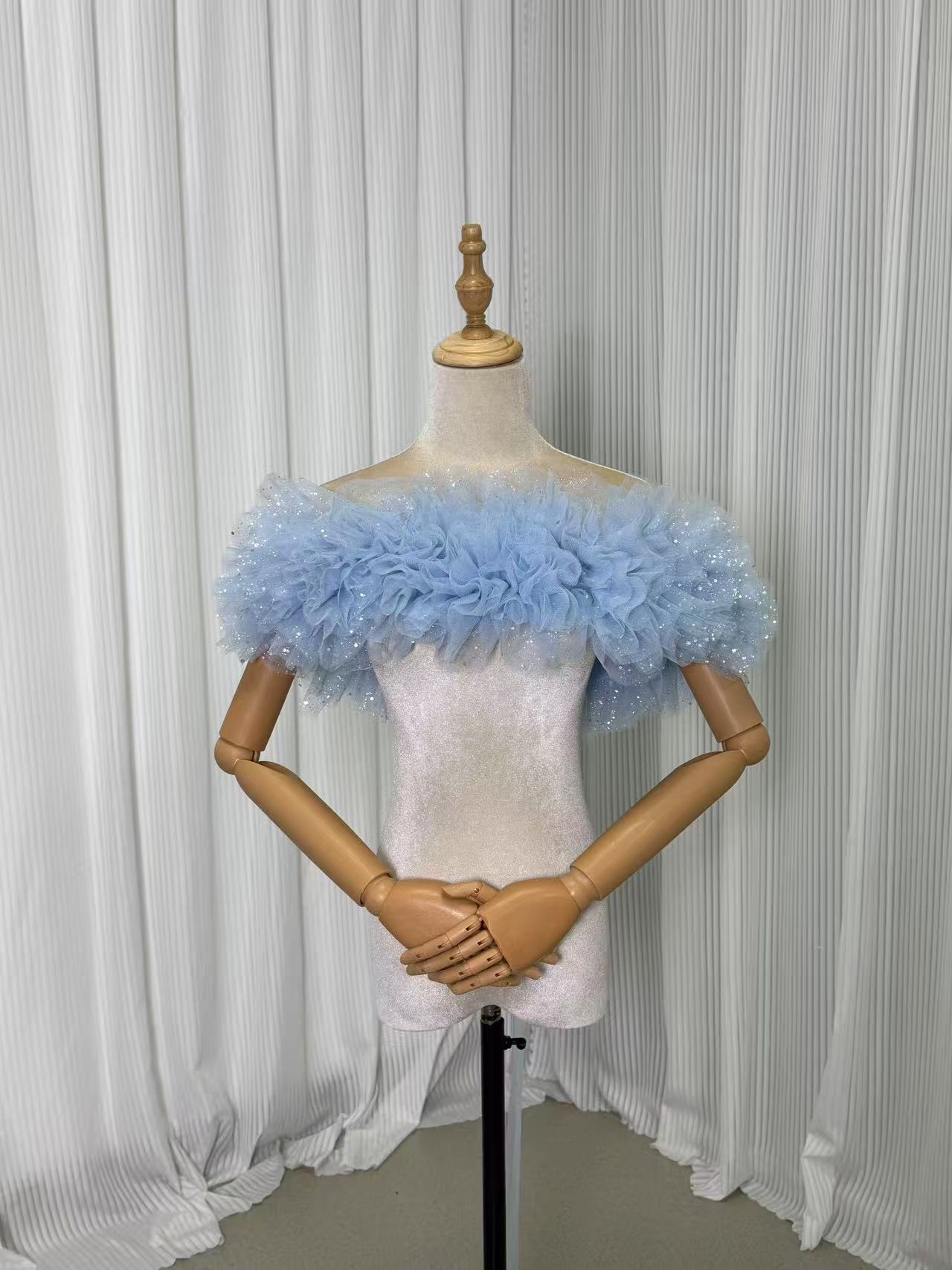 カラードレス 爽やかで優しいブルー 取り外しオフショルダー 編み上げ キラキラグリッターチュール 披露宴/結婚式 前撮り