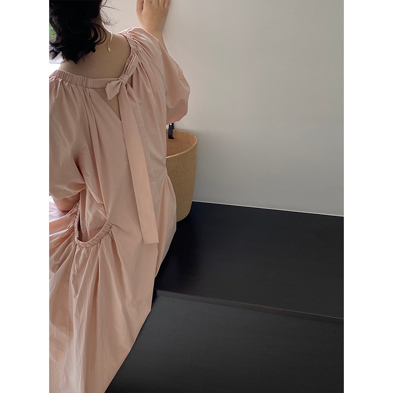 2025年夏季新作の女性用パフスリーブワンピース高級感のある気質の大きなフレアドレス