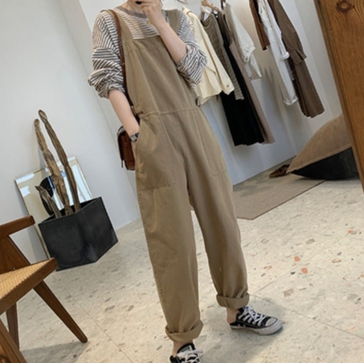 サロペットパンツ レディース ワイドパンツ ロング丈 ゆったり 無地 楽ちん 休日 公園 旅行 ママ カジュアル シンプル かわいい カーキ グリーン ブラック 韓国 モテ 普段使い 着回し デート