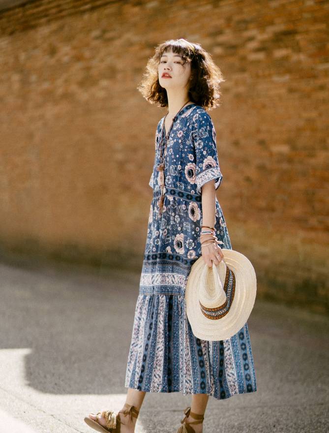 ワンピース レディース ボヘミアン エスニック ティアード ロング丈 五分袖 Vネック フレア Aライン 切り替え デザイン 大人 かわいい シンプル カジュアル おしゃれ 普段使い お出かけ 旅行