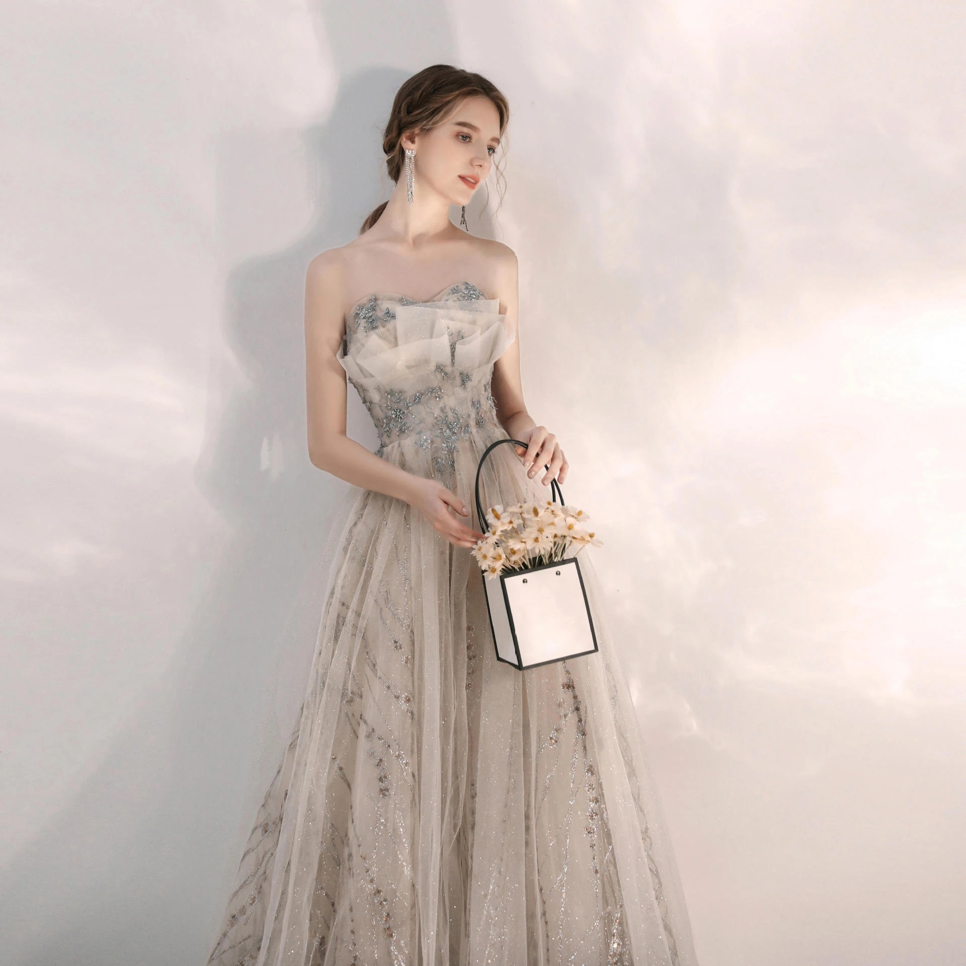 2024新入荷結婚式ワンピースドレスウェディングドレス花嫁ロングドレス成人式同窓会演奏会司会者発表会卒業式パーティードレピース 5,995円