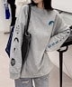 グレー