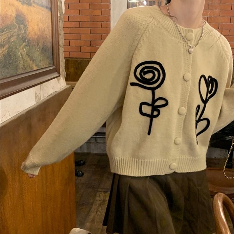 トップス 韓国風 オルチャン ニットカーディガン お花 フラワー 刺繍 中厚手 ニットソー セーター カーディガン 袖あり 長袖 萌え袖 Uネック ラウンドネック ストレート リブ 前開き リブニット