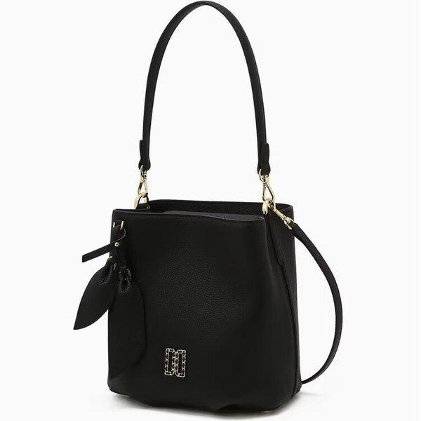 AK Bundang店 ハンドバッグ ブラック DDロゴ 牛革 ショルダーバッグDCBA6E332BK