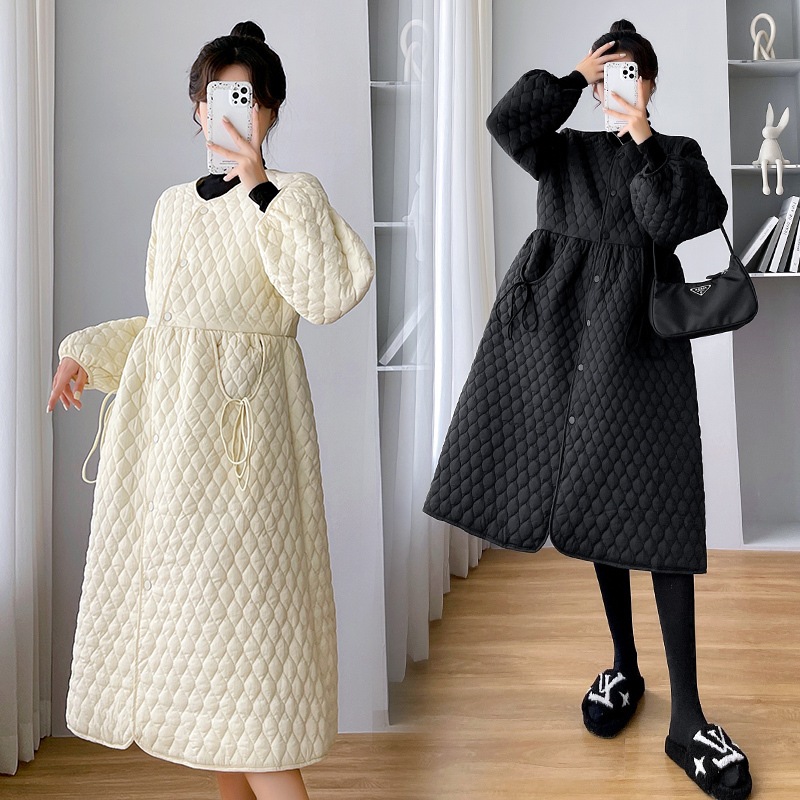 アウター コート キルティングコート 膝下 ミモレ丈 ラウンドネック 襟なし ワイド Aライン 切り替えデザイン ポケット ハイウエスト 前開き キルティング かわいい 大人可愛い シンプル