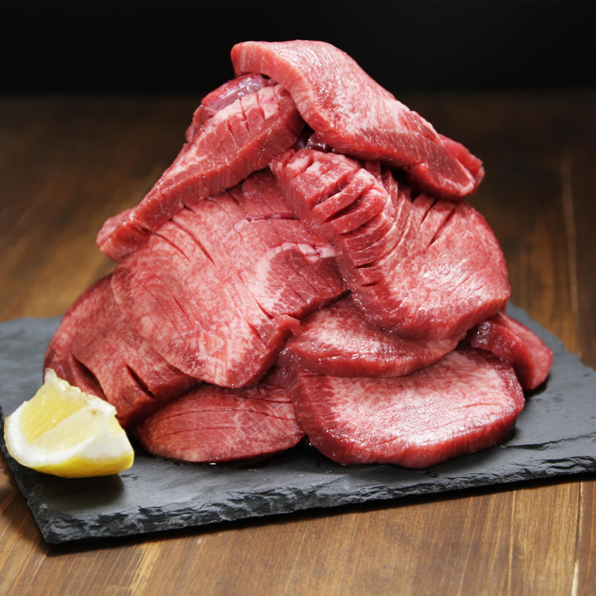 肉卸直営 WONDERLAND 牛タン 厚切り 1kg (500g×2/厚さ約10mm) スライス 訳あり 肉 訳有り 焼肉 人気 業務用 冷凍 BBQ お中元 ギフト
