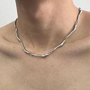 迅速な出荷!ネックレス ユニセックス メンズ レディース 不規則 ウェーブ チェーン ショートネックレス シンプル 万能 上品 高級感 個性的 ヒップホップ ストリート ファッション 合金 電気メッキ