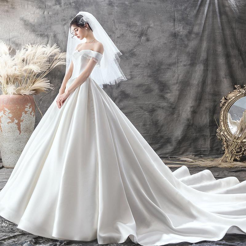 ウェディングドレス 二次会 結婚式 披露宴 ブライダル ロングドレス オフショルダー サテン 花嫁 ウエディングドレス プリンセスライン オフホワイト 編み上げ