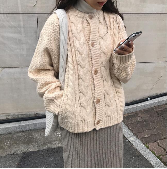 2色 カーディガン トップス レディース l アウター セーター リブ ラウンドネック 長袖 かわいい レトロ カジュアル おしゃれ ドロップショルダー ボリューム袖 ケーブルニット 編み込み 5,238円