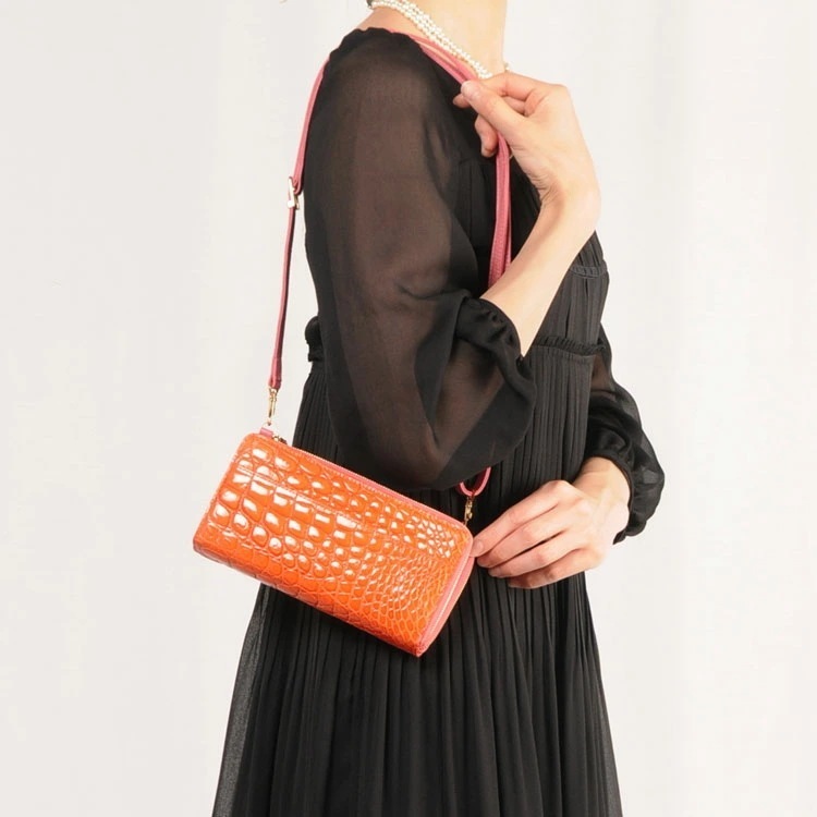 ヘンローン社製原皮使用 クロコダイル ショルダー バッグ シャイニング加工 トリプルファスナーギフト