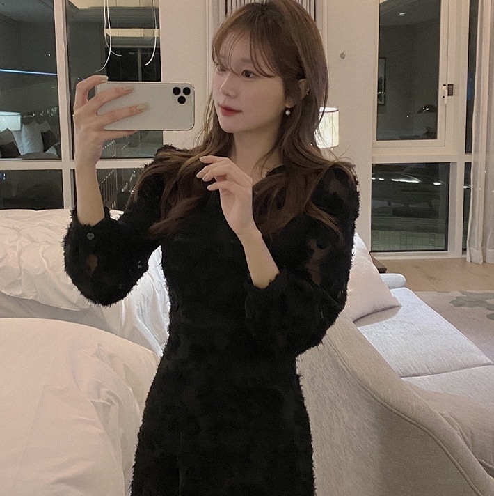 ワンピース フレアワンピース ワンピドレス 膝下 ミモレ ミモレ丈 袖あり 長袖 Vネック アシンメトリー リボン ウエストマーク ウエストリボン バックリボン 透け感 シースルー かわいい