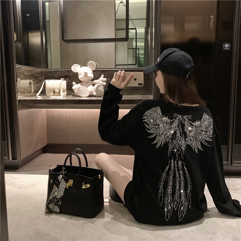 ラインストーントップス トップス プルオーバー トレーナー 袖あり 長袖 ラウンドネック かわいい 大人可愛い きれいめ シンプル カジュアル 大人 上品 おしゃれ お洒落 大人可愛い 大人女子