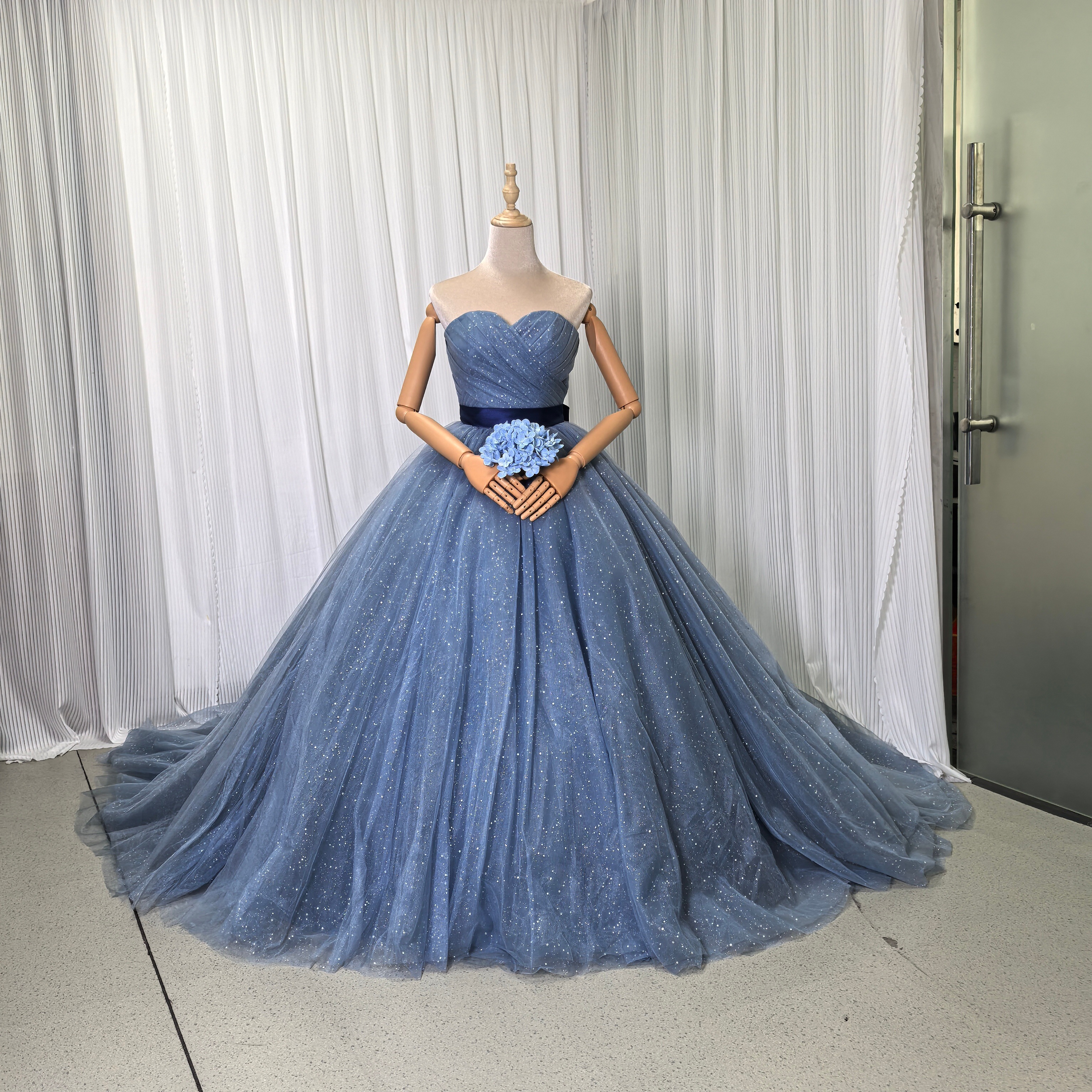 カラードレス 青/ブルー ベアトップ ビスチェタイプ キラキラグリッターチュール サッシュベルト 結婚式