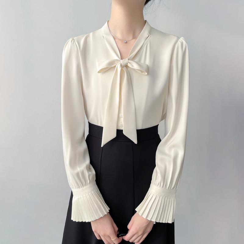ブラウス ボウタイ リボン シャツ レディース 秋冬 長袖 アコーディオンプリーツ フレアスリーブ トップス フェミニン ビジネス オフィス