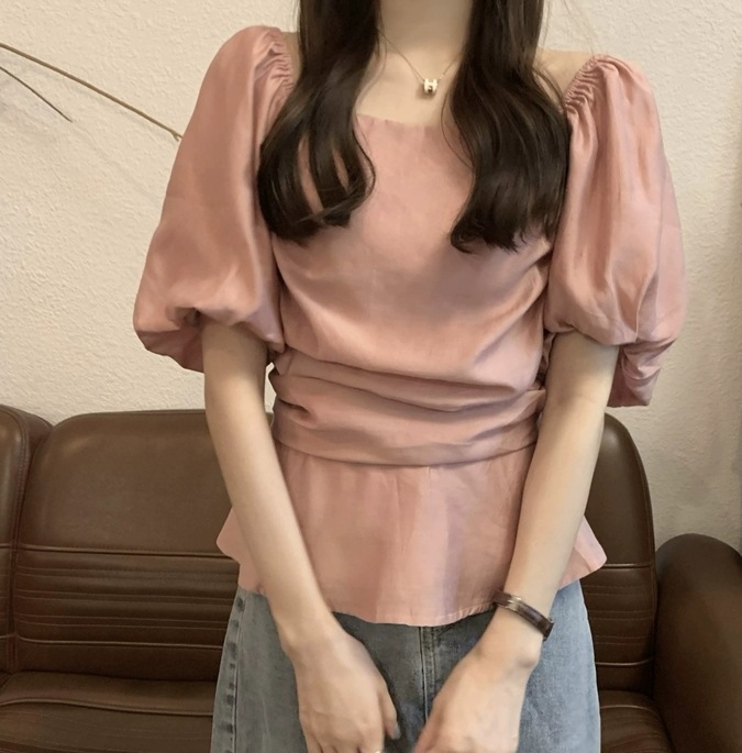 セクシー ファスナー フェミニン シフォンブラウス スクエアネック ふんわり ブラウス ミモレ丈 半袖 デコルテ 細身 ストレート スマート シフォン ウエストマーク 伸縮性 ボトミング 薄手