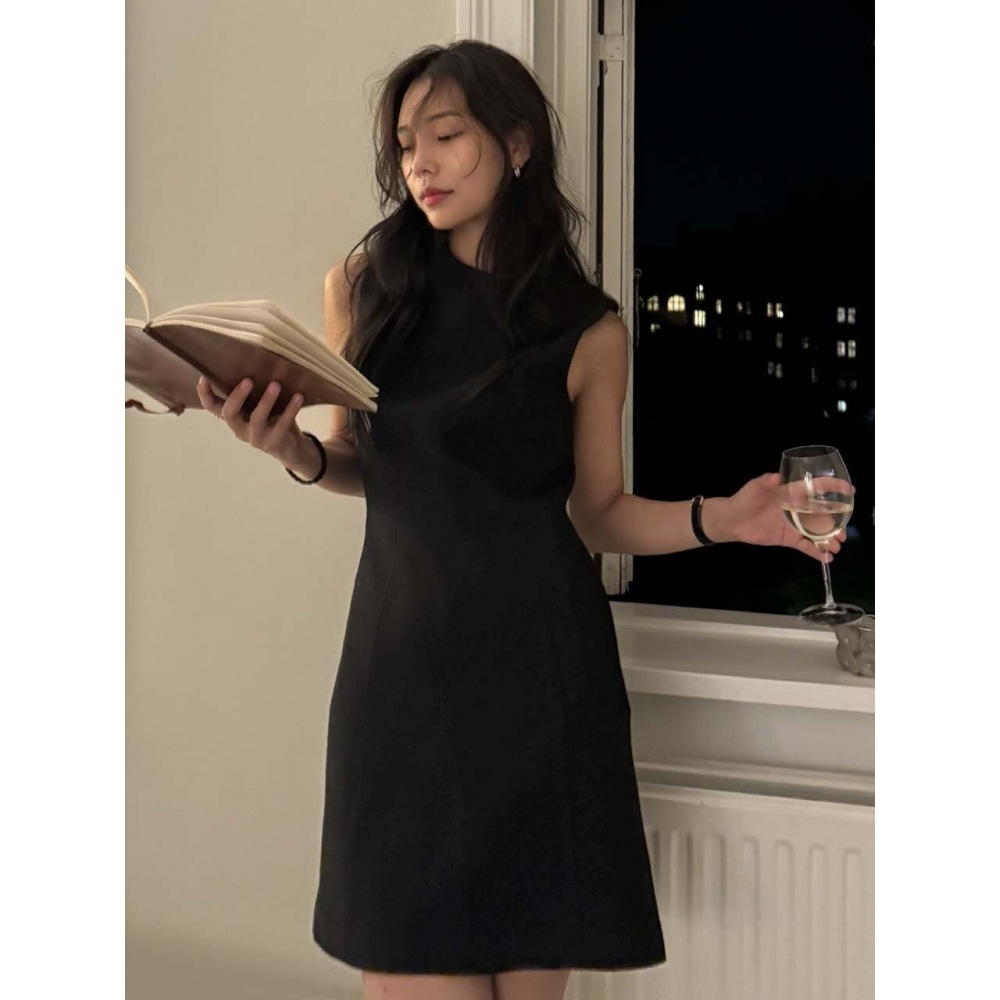 AND YOU オーデンセセミAラインミニドレス（ブラック）