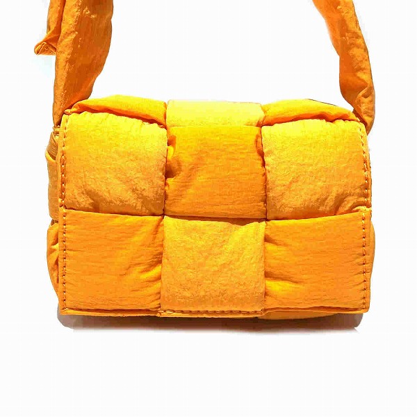 ボッテガ・ ヴェネタ パデッド テック カセット マキシイントレチャート バッグ 【中古】