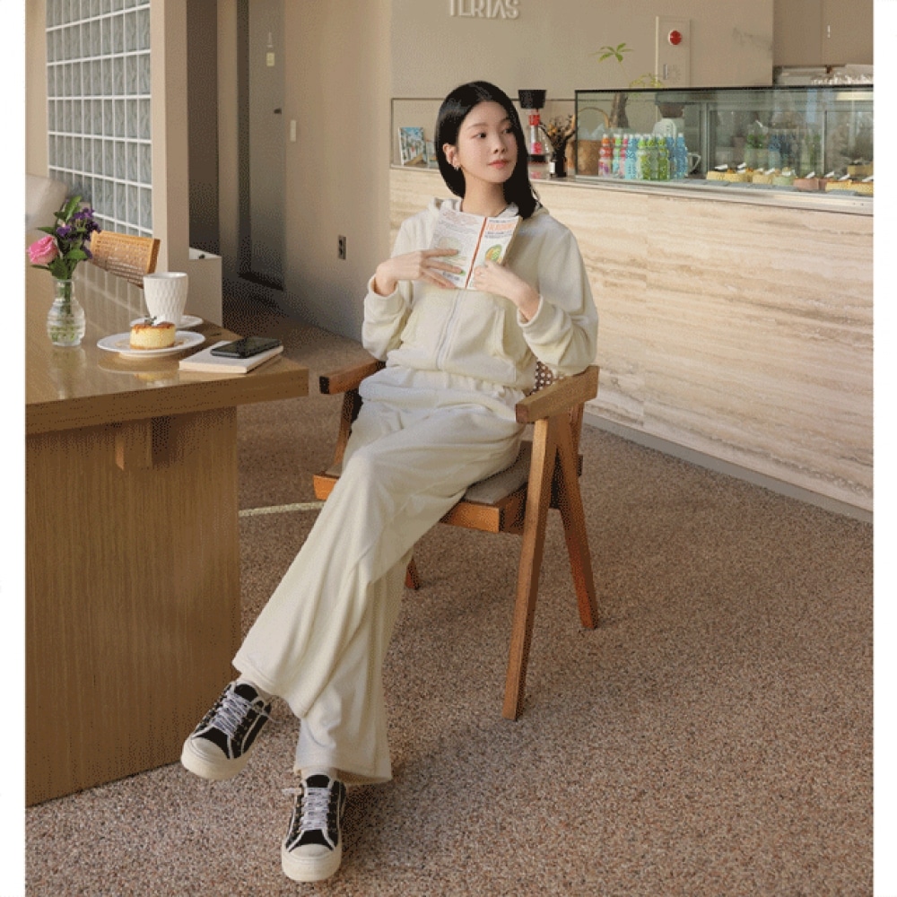 Click & Funny [ミンク] ハロー刺繍フード付きジップアップトレーニングパンツSET