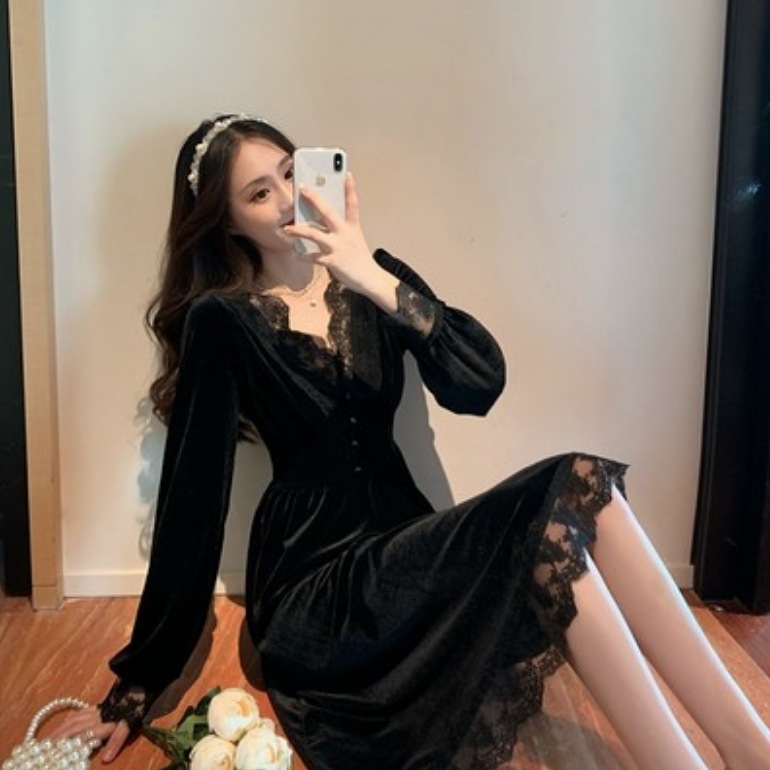 ワンピース デート ワンピドレス ミモレ ミモレ丈 袖あり 長袖 Vネック レース かわいい 大人可愛い きれいめ シンプル カジュアル 大人 上品 おしゃれ お洒落 主役級 存在感 春 秋 冬
