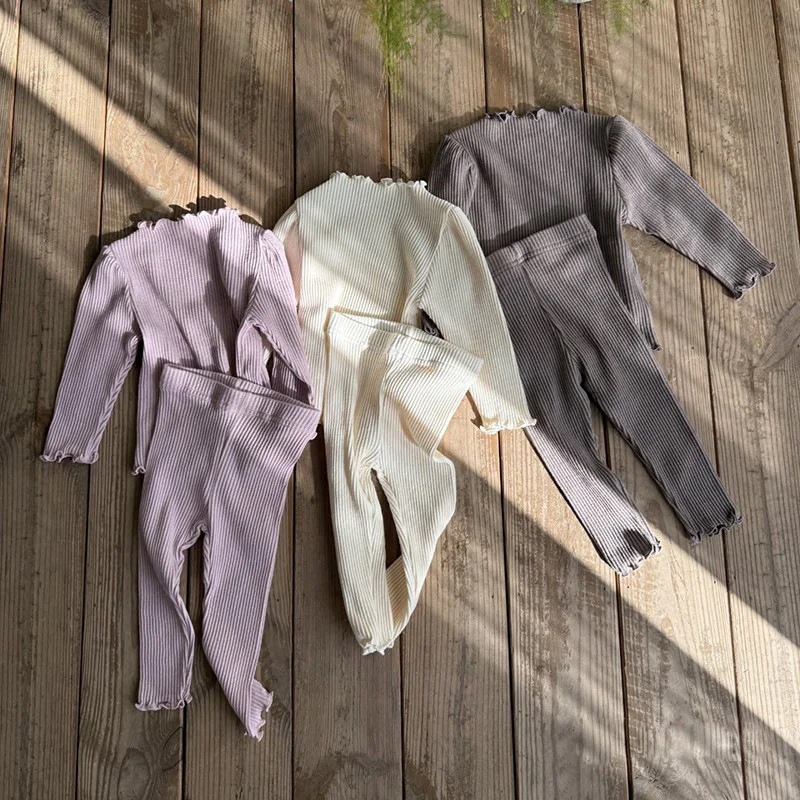 セットアップ 女の子 子供服 女の子のロールサイドタイツ+パンツスーツ弾力性修身韓国版子供パンツ女性赤ちゃんズボン女の子子供スーツ