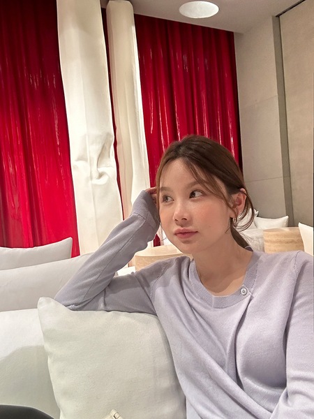 WXLSTUDIO特別デザインのウールセーター