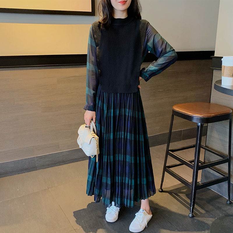 お買い得ワンピース レディース ロング丈 ニット 無地 チェック プリーツ 長袖 襟なし ラウンドネック 切替 フェイクツーピース 大人可愛い かっこいい 黒 緑 ブラック グリーン レトロ 大人可愛