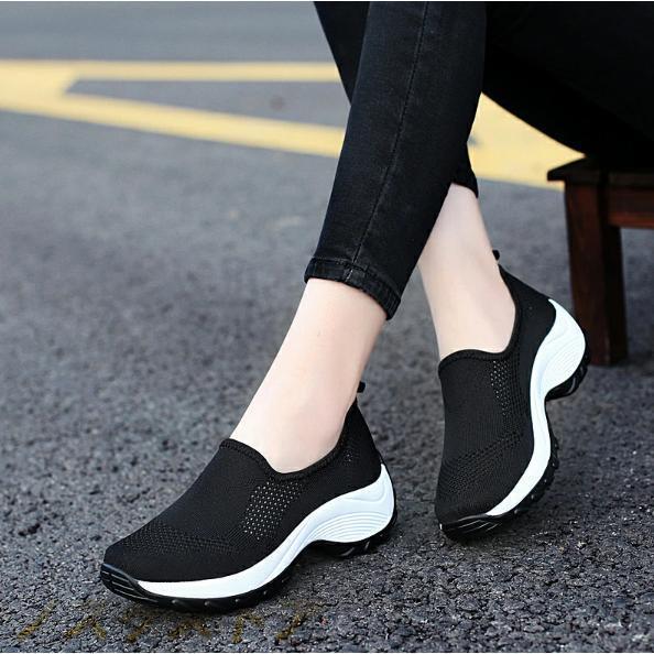 ナースシューズ スリッポン レディース スニーカー 美脚 スリッポン 厚底 4CM メッシュ 厚底シューズ 姿勢矯正 疲れない シューズ 軽量 婦人靴 おしゃれ 看護師