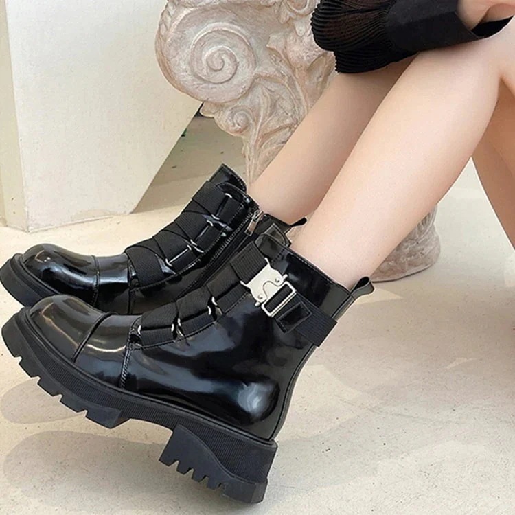 【幸運】ロングブーツが復活24 ショットブーツ 裏起毛 厚底 レディース イギリス風 マーディンブーツ 身長アップ 韓国ファッション ムートンブーツ 厚底シューズ ショートブーツ