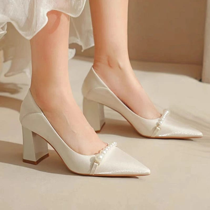 777円OFFクーポン ウェディングシューズ パンプス シューズ 靴 太ヒール ハイヒール ブライダル レディース パーティーシューズ 7cmヒール 大きいサイズ 痛くない 歩きやすい パーティー 謝 8,003円