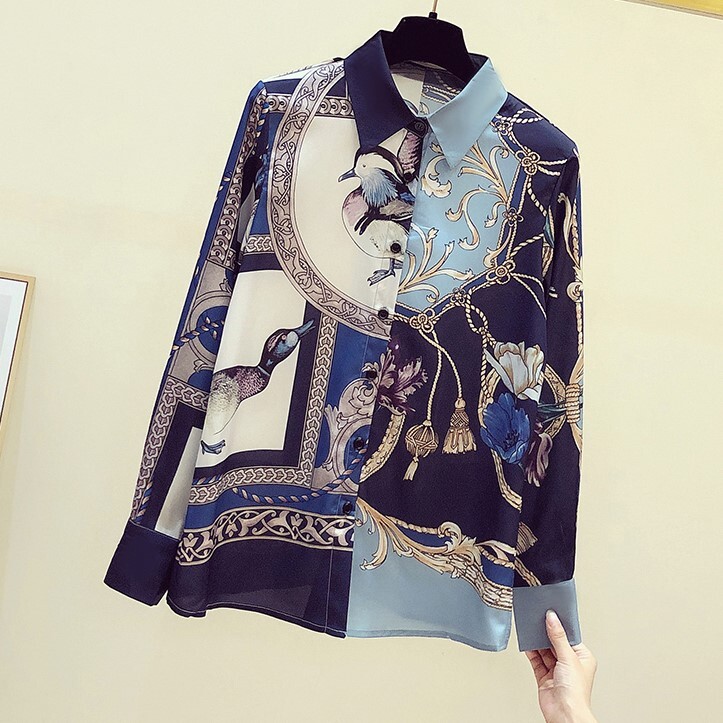 トップス シャツ ミディアム丈 袖あり 長袖 襟付き ポロカラー ストレート きれいめ 上品 おしゃれ かっこいい レトロ 大人女子 こなれ感 クール エレガント 存在感 柄 プリント 春 秋