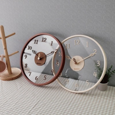 ガラスの木アイビー(Ivy)の透明壁時計/ガラスの壁時計/ウッドの針の数字/インテリア無騒音/壁時計/木の壁時計