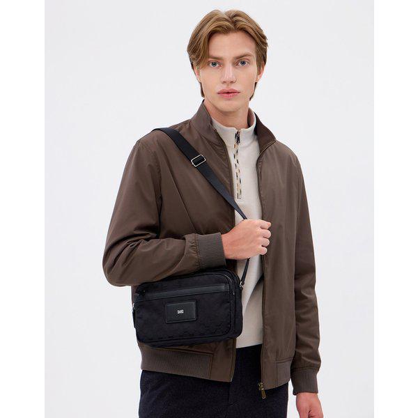 [25SS] [定番商品] ブラックロゴプリントレザー クロスバック WBBA5E332BK